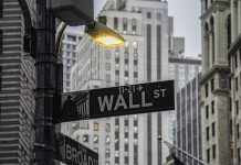 Bursa Wall Street Senin Ditutup Mixed; Saham Teknologi Menguat wall street