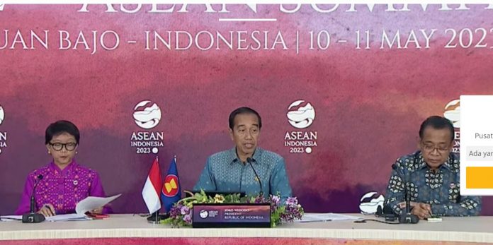 Presiden Jokowi Sampaikan Hasil Capaian KTT ke-42 ASEAN Presiden Jokowi Sampaikan Hasil Capaian KTT ke-42 ASEAN