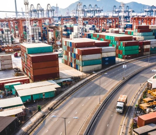 Kemenkeu Terbitkan PMK 4/2025 Tingkatkan Layanan Kiriman Barang Impor dan Ekspor