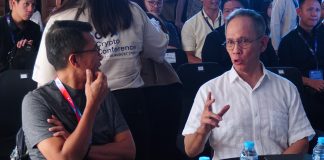 Ketua Dewan Komisioner Otoritas Jasa Keuangan (OJK) Mahendra Siregar