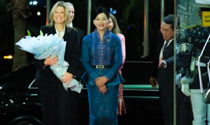 OJK Sambut Kedatangan Ratu Maxima Untuk Memperkuat Program Kesehatan Finansial OJK Sambut Kedatangan Ratu Maxima Untuk Memperkuat Program Kesehatan Finansial