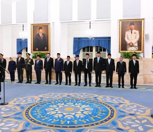Presiden Prabowo Subianto melantik Suahasil Nazara sebagai Menteri Keuangan Kabinet Merah Putih di Istana Negara, Jakarta, pada Senin, 14 September 2026. Foto: BPMI Setpres/Muchlis Jr